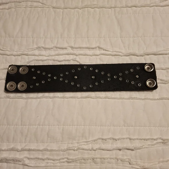 Harley-Davidson Black Leather Studded Bracelet - Picture 6 of 6